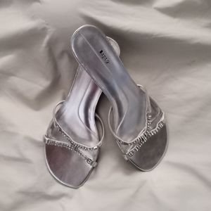 Woman's Shoes Size 8.5
